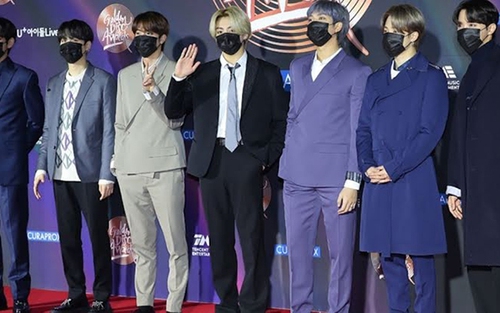 Big Hit tìm kiếm nhà tạo mẫu mới, fan ‘trông đứng trông ngồi’