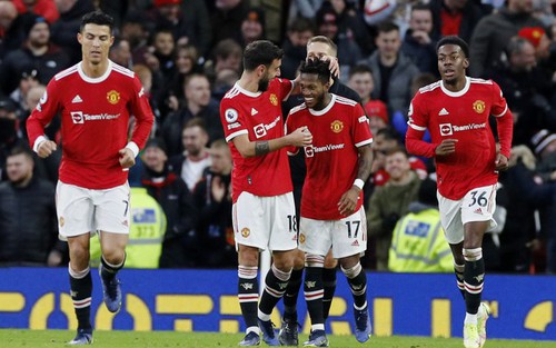Fred chào mừng tân binh đến Man Utd