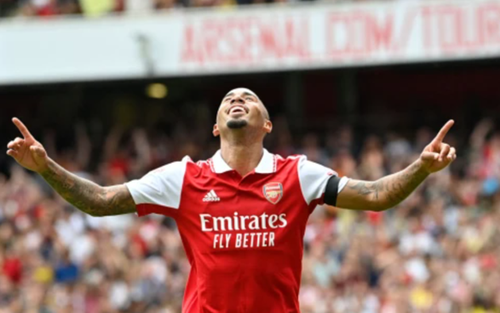 Gabriel Jesus được ví như huyền thoại Arsenal