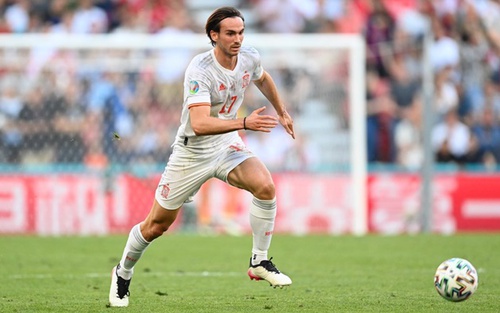 Real cạnh tranh Fabian Ruiz với Man Utd