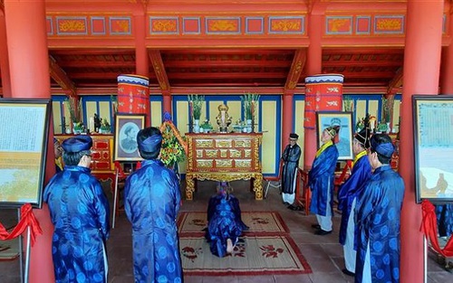 Lễ rước Long vị vua Hàm Nghi về Di tích Quốc gia Thành Tân Sở (Quảng Trị)