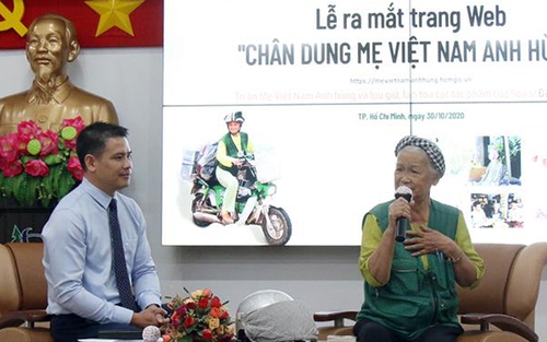 Ra mắt trang web lưu giữ hơn 2.000 kí họa 'Chân dung Mẹ Việt Nam Anh hùng'