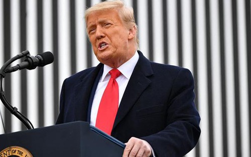 Cựu Tổng thống Donald Trump vui mừng khi trắng án trong phiên tòa luận tội