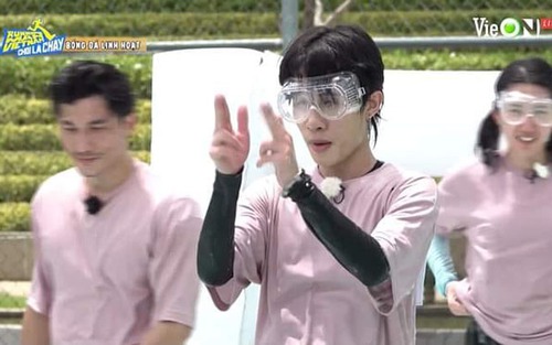 Jack tỏa sáng như 'ngôi sao' trên sân bóng Running Man nhưng lại 'hỗn láo' với các anh chị ?