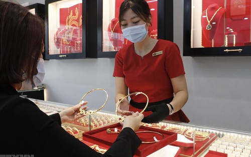 Giá vàng sáng 28/2 tăng 400 nghìn đồng/lượng
