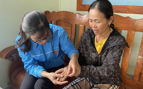 Giải cứu thành công 2 người đi lạc trong khu vực Rừng phòng hộ tại Ninh Bình