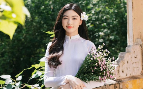 Ngắm nhan sắc chuẩn 'hoa hậu' của con gái Quyền Linh