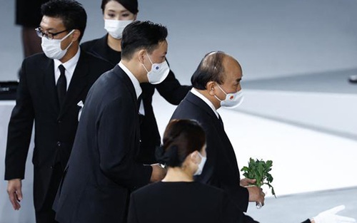 Chủ tịch nước Nguyễn Xuân Phúc dự Lễ Quốc tang cố Thủ tướng Nhật Bản Abe Shinzo