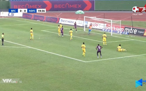 Video bàn thắng B.Bình Dương 4-3 Nam Định: Chiến thắng kịch tính