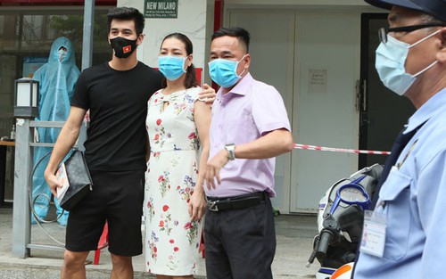 Tuyển thủ Việt Nam chia tay sau khi kết thúc cách ly y tế