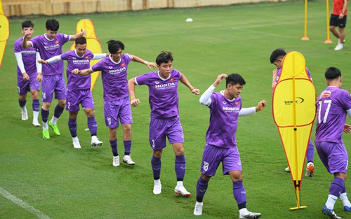 HLV Park Hang Seo lo tuyển Việt Nam thiệt quân