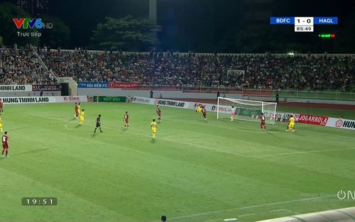Video bàn thắng Bình Định 1-1 HAGL: Thầy trò Kiatisuk chưa biết thắng