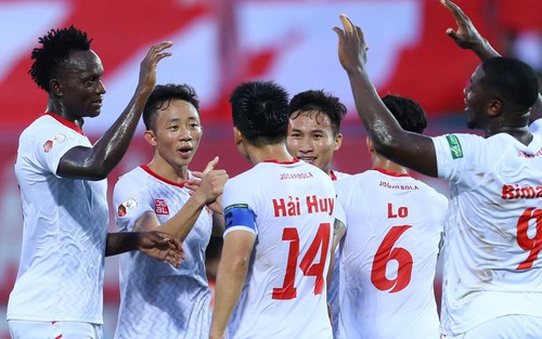 CẬN CẢNH: Pha cứa lòng của Châu Ngọc Quang vào lưới Đà Nẵng