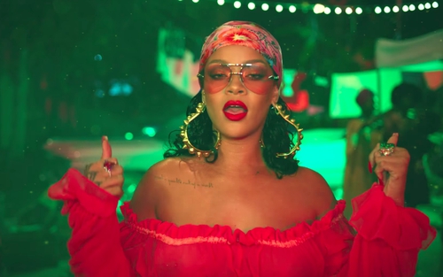 'Quy luật' thời trang của Rihanna
