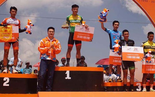 Thêm tay đua và trọng tài nhập viện ở giải xe đạp HTV 2018