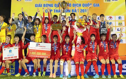 Hạ TP.HCM 1, Phong Phú Hà Nam lần đầu VĐQG