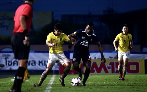 Tuyển Thái Lan thua CLB hạng 2 Thai League