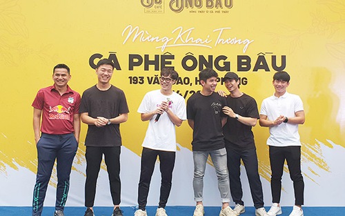 Văn Toàn thăng hoa từ sân cỏ đến kinh doanh