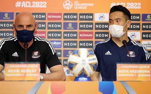 Á quân J-League khen HAGL hết lời