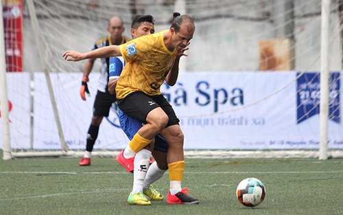 Huỳnh Kesley tái xuất V-League, đá cặp cùng Tiến Linh