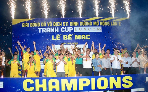 Cựu tuyển thủ Việt Nam toả sáng rực rỡ sau giải nghệ