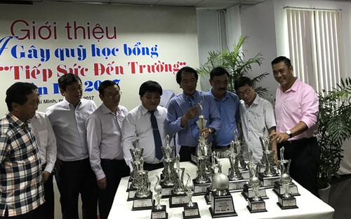 Gần 10 tỷ đồng cho giải golf ​'Tiếp sức đến trường'