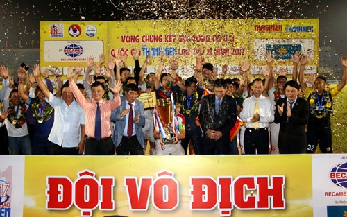 Cầu thủ HAGL lại 'lên đời' nhờ chức VĐ U21 QG 2017