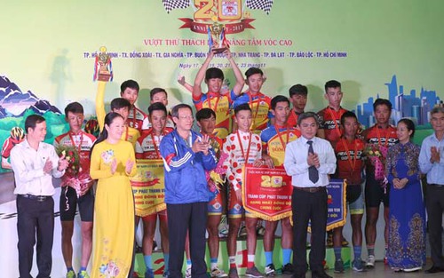 Hơn đối thủ 2 giây, Thanh Điền có Áo vàng giải xe đạp Nam Kỳ khởi nghĩa 2017