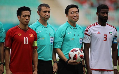 Cựu trọng tài V.League: ‘Mời trọng tài ngoại bắt trận Hải Phòng và Hà Nội để giải quyết vấn đề tâm lý'