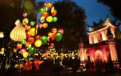 Thu Vọng Nguyệt trở thành 'chủ đề nóng', các 'mẹ bỉm sữa' háo hức tham gia