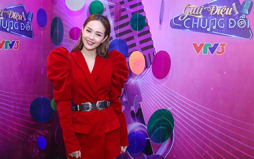 VIDEO Minh Hằng 30 tuổi: Yêu đã 2 năm nhưng chưa tính chuyện kết hôn