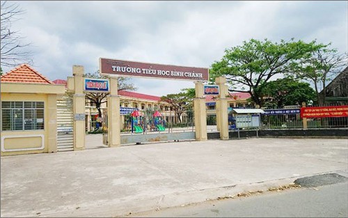 Bộ trưởng Phùng Xuân Nhạ đề nghị tỉnh Long An ‘bảo vệ danh dự, uy tín của nhà giáo’