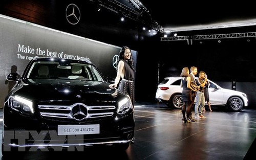 Mercedes triệu hồi gần 7.000 xe sang tại Việt Nam về xưởng