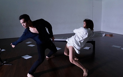 Phạm Lịch đưa vụ 'tố' Phạm Anh Khoa gạ tình vào MV 'Đừng im lặng'
