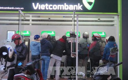 Bộ Công Thương yêu cầu 4 ngân hàng giải trình việc tăng phí ATM