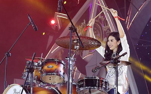 Chung kết Hoa hậu Việt Nam 2018: Người đẹp mạo hiểm khoe tài năng trên sóng trực tiếp