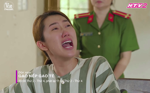 Xem 'Gạo nếp gạo tẻ' tập 80: Hân vào tù vẫn ích kỷ quát mắng ba, cầu xin mẹ bán nhà