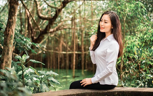 Sao Mai Huyền Trang tung MV 'Hà Tĩnh quê mình ơi' trước Tết Kỷ Hợi