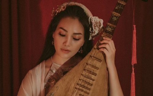 Sao mai Huyền Trang gửi nhiều tâm tư tình cảm vào MV 'Đóa sen ngời'