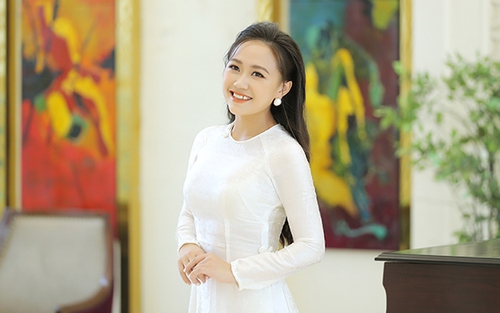 Ca sĩ Nguyễn Phương Thanh ra mắt album 'Hương sen dâng Người'