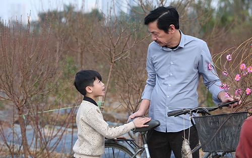 Diễn viên nhí Minh Anh xúc động khi đóng con trai NSND Trung Anh trong phim Tết