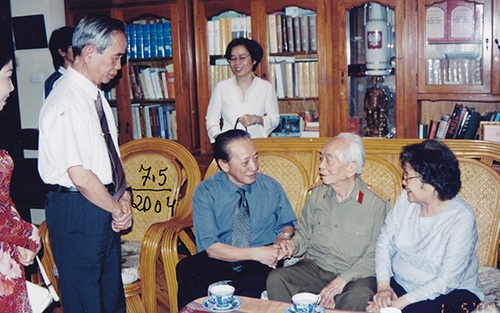 'Còn tình yêu ở lại': Góc nhìn chân thực xúc động về ngành y