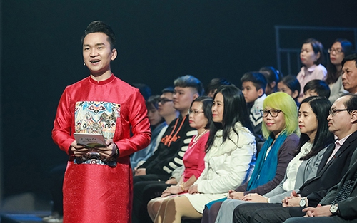 MC Hạnh Phúc khóc khi được gọi là 'chú Hạnh Phúc của Cặp lá yêu thương'