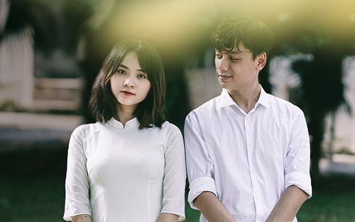 MV 'Mùa hè ấy em khóc' của Ngô Lan Hương gợi nhiều ký ức đẹp tuổi học trò