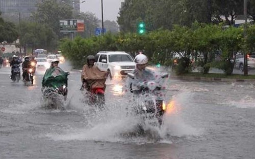 Thời tiết ngày 18/7: Nam Trung Bộ, Tây Nguyên và Nam Bộ tiếp tục có mưa dông