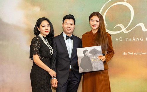 Vũ Thắng Lợi ra mắt đĩa than 'Quê' với loạt 'hit' kinh điển