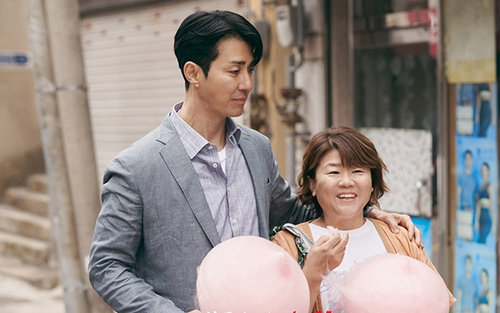 'Our Blues' tập 3 gây tranh cãi: Eun Hee hẹn hò với 'tình đầu' Han Soo