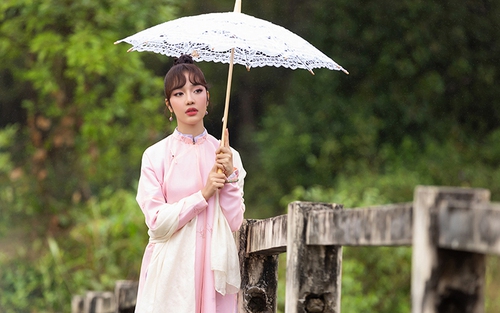 Hoàng Duyên cùng Hứa Kim Tuyền gửi lời tỏ tình dễ thương qua MV 'Vọng nguyệt'