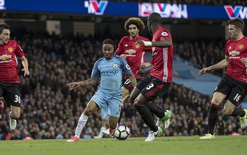 Man City 0-0 Man United: Mourinho 'dựng xe buýt', Fellaini bị đuổi, M.U vẫn... bất bại