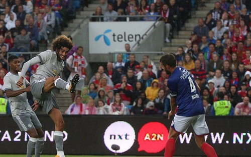 Valerenga 0-3 Man United: Fellaini mở tỉ số trước tin đồn ra đi, Lukaku tiếp tục nổ súng